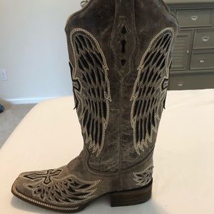 Corral boots